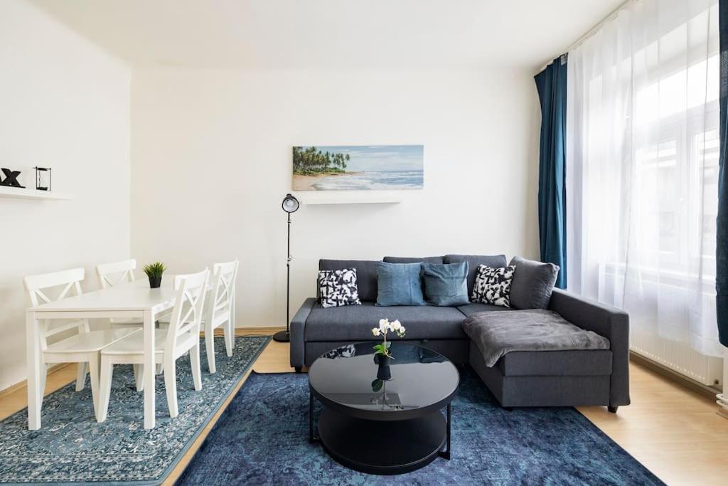 Beautiful 1 Bedroom Apartment Near Schoenbrunn Wien Eksteriør bilde