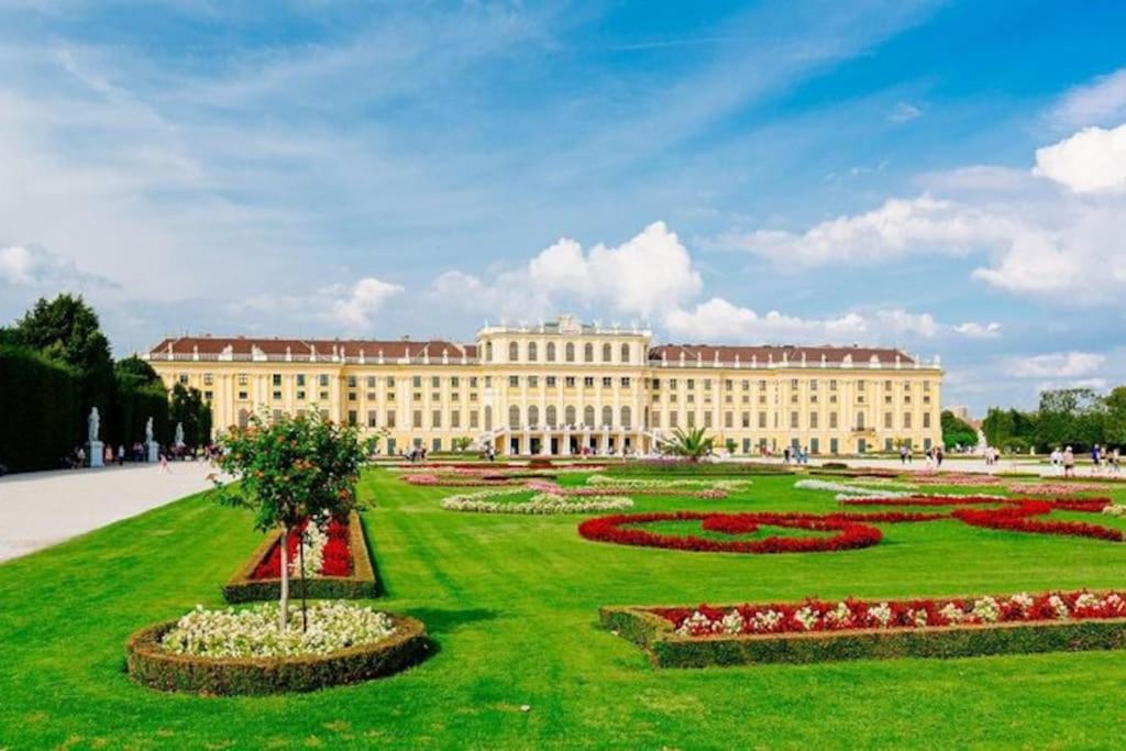 Beautiful 1 Bedroom Apartment Near Schoenbrunn Wien Eksteriør bilde
