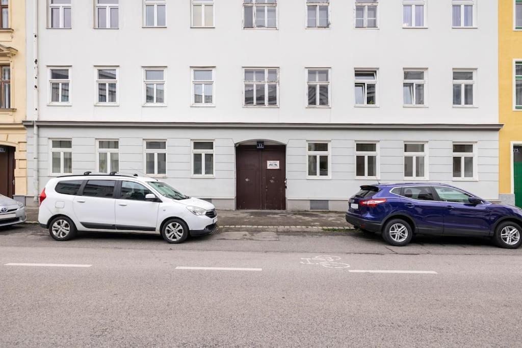 Beautiful 1 Bedroom Apartment Near Schoenbrunn Wien Eksteriør bilde